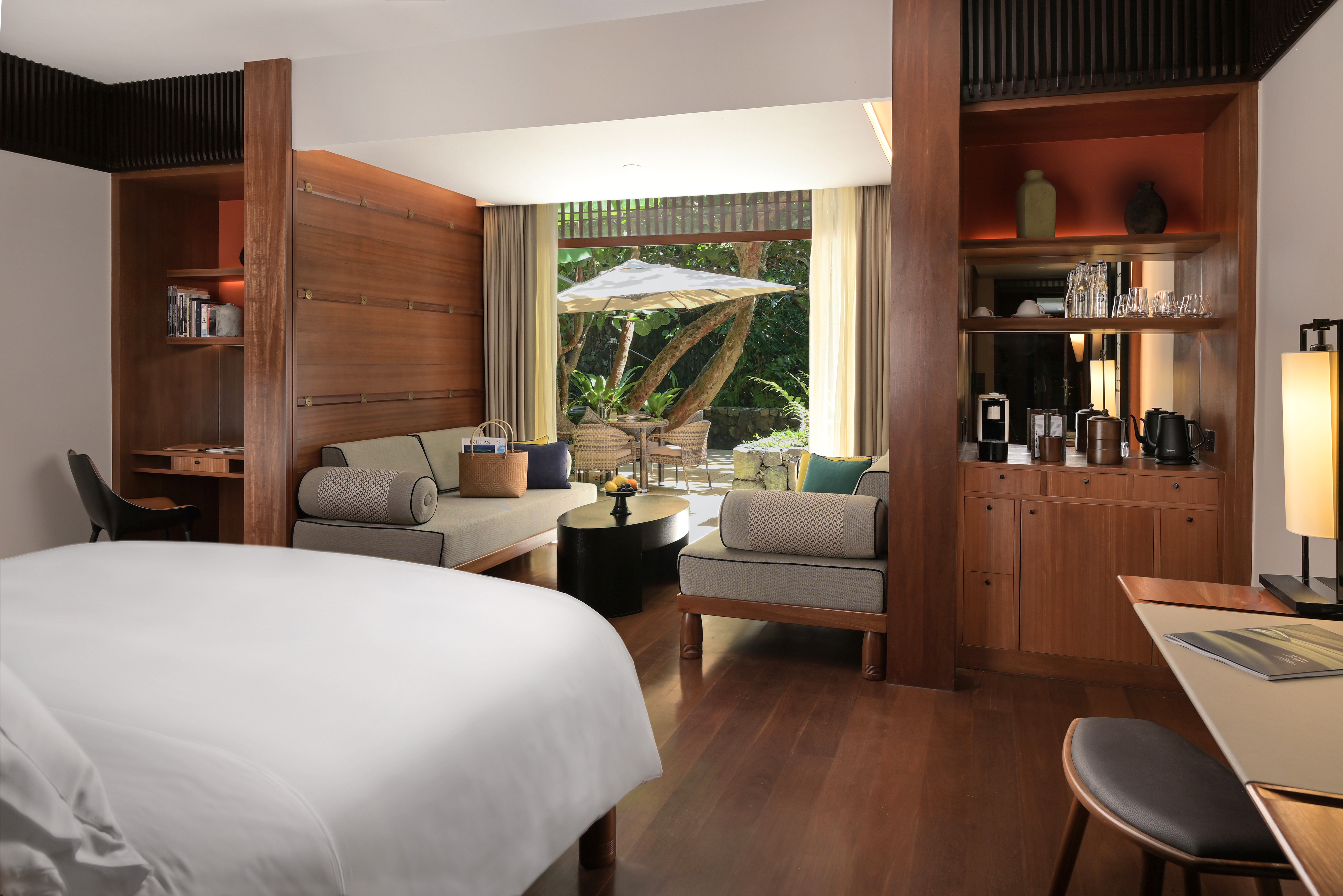 Canopy Garden (Bedroom)